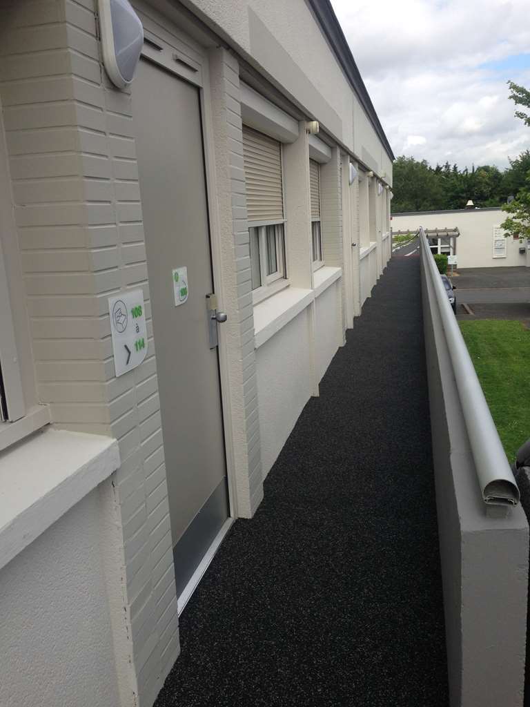 Hotel Campanile Nantes Saint-Sébastien-Sur-Loire Facilidades foto